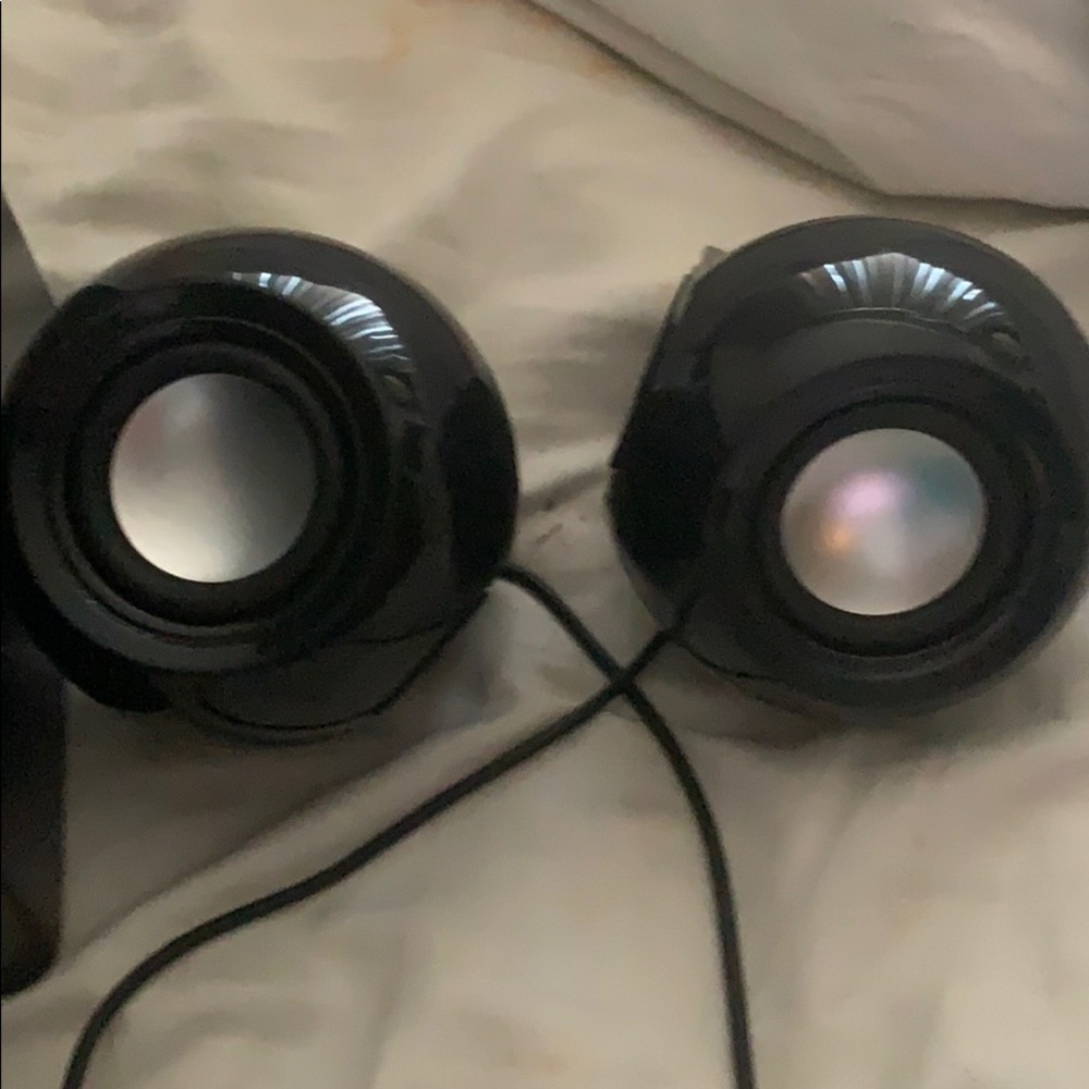 Speakers - Picture 2 of 2
